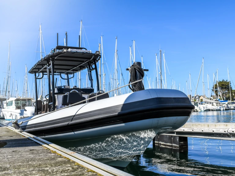 Alquiler de Searib's 9.60 PRO en Arzon