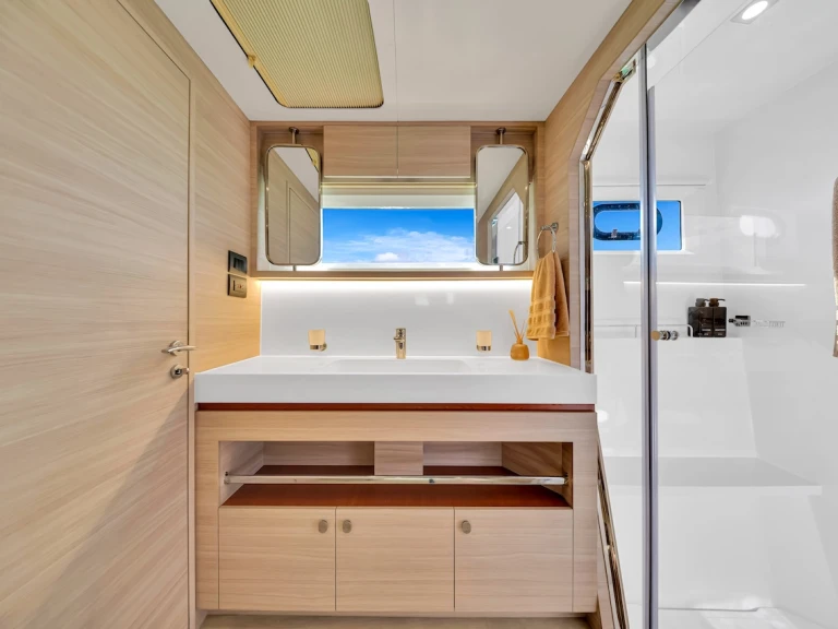 Catamarán para alquilar Capo d'Orlando al mejor precio