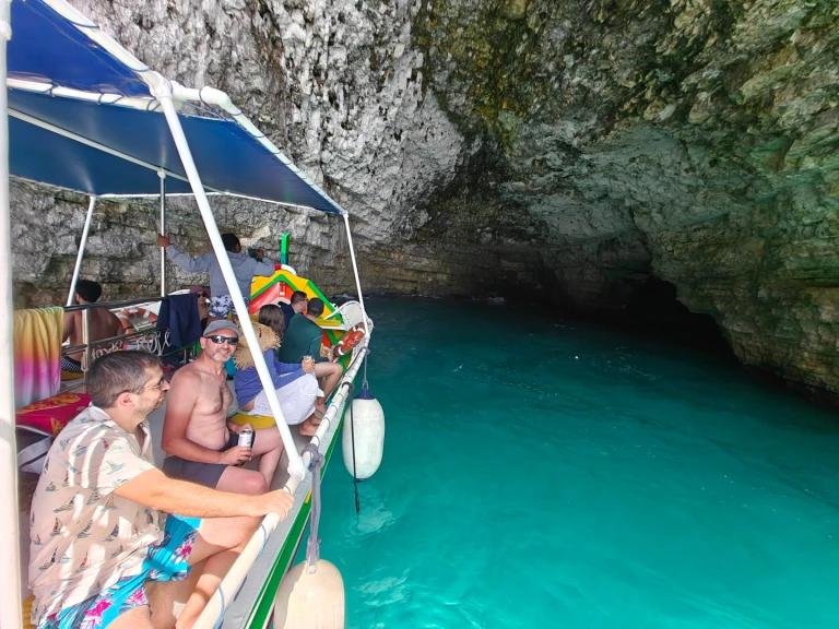 Custom Luzzu de alquiler a Saint Paul's Bay