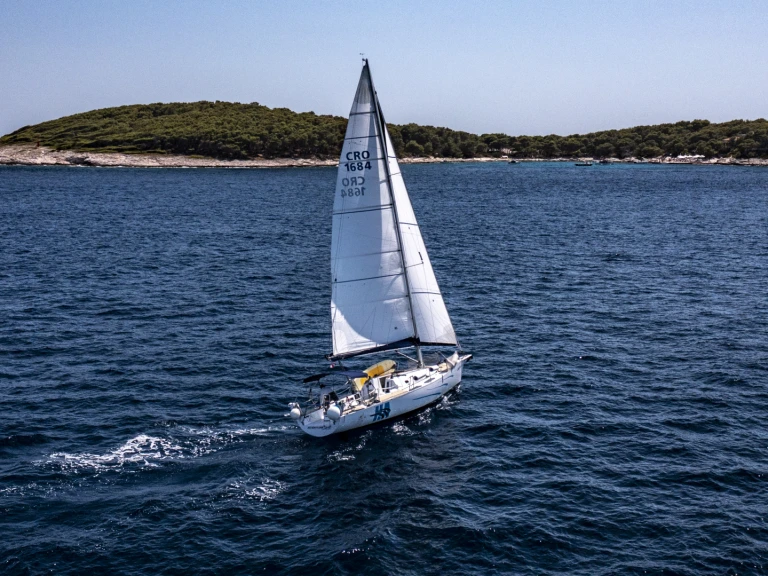 Val Val 35 de alquiler a Hvar
