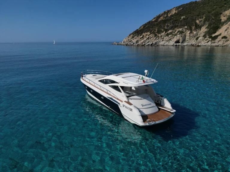 Alquiler de embarcaciones Giorgi Ht46 enVillasimius en Samboat