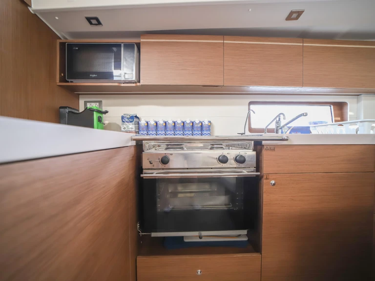 Bénéteau Oceanis 51.1 de alquiler a Castellammare del Golfo