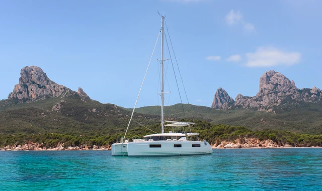 Alquiler de Lagoon Lagoon 46 en Ajaccio