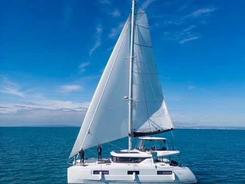 Catamarán para alquilar Ajaccio al mejor precio