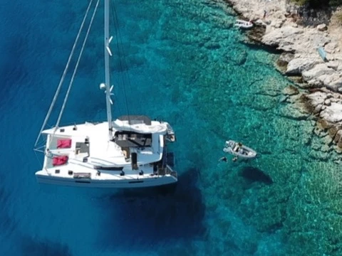 Alquiler de barcos Ajaccio barato de Lagoon 52
