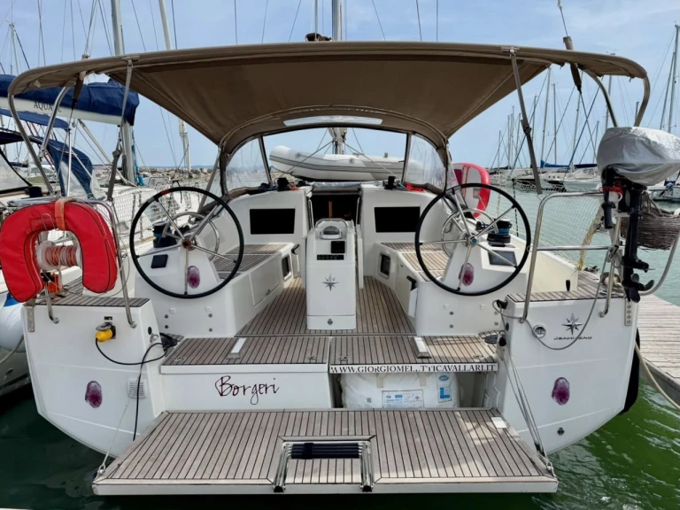 Velero para alquilar Cecina al mejor precio