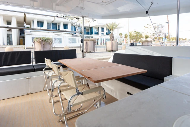 Alquiler de embarcaciones Lagoon Lagoon 46 enAjaccio en Samboat