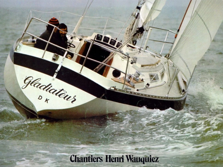 Alquiler de embarcaciones Wauquiez Gladiateur enFrancia en Samboat