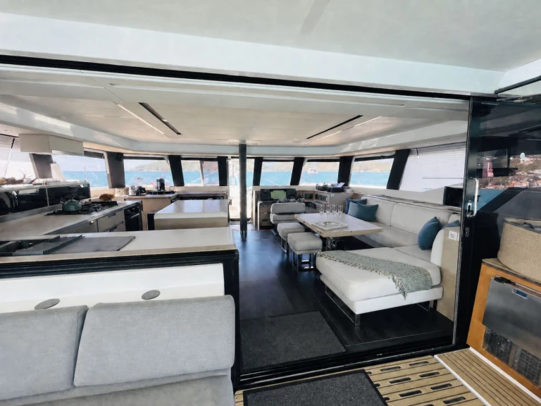 Alquiler Yate de lujo Fountaine Pajot con o sin  título de navegación