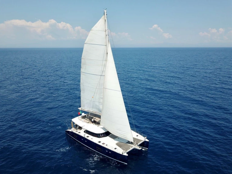 Alquiler de Sunreef Free Spirit en Córcega