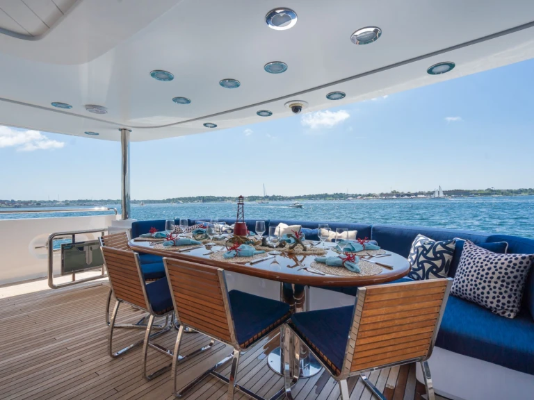 Westship TANZANITE de alquiler a Fort Lauderdale