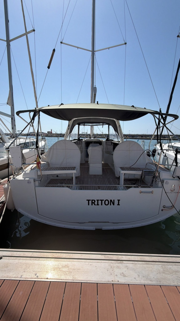 Oceanis 38.1 "TRITÓN" -