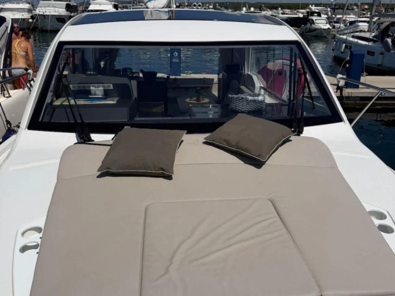 Alquiler Biograd na Moru - Sealine Sealine C335 en SamBoat