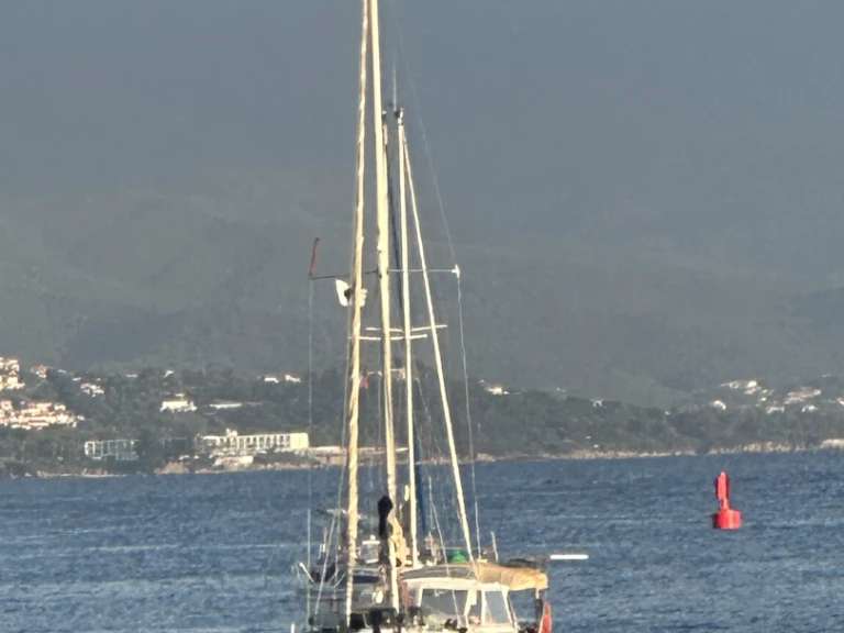 Alquiler de barcos L'Estaque barato de Fifty 27