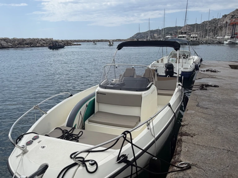 Alquiler de barcos Marsella barato de Activ 605 Open