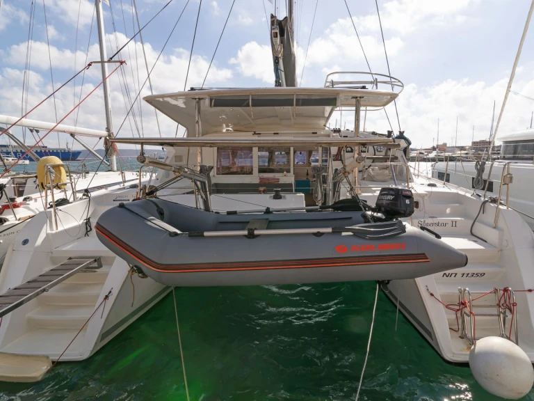 Alquiler de embarcaciones Lagoon Lagoon 421 enGouviá en Samboat