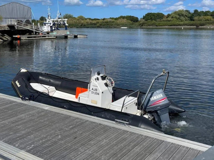 Bombard Explorer 550 SP de alquiler a Rouen