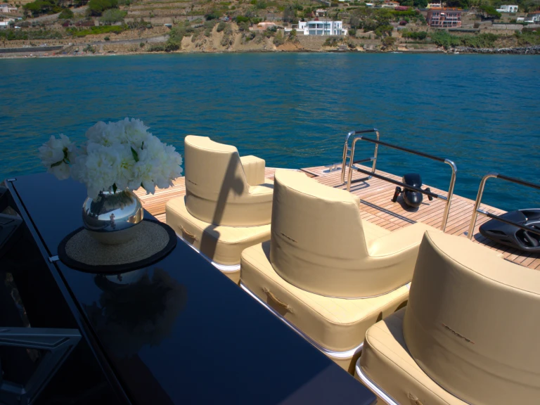 Alquiler de embarcaciones Anvera 48 enSaint-Tropez en Samboat