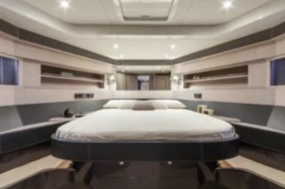 Alquiler de barcos Saint-Tropez barato de Regal 27 Fasdeck