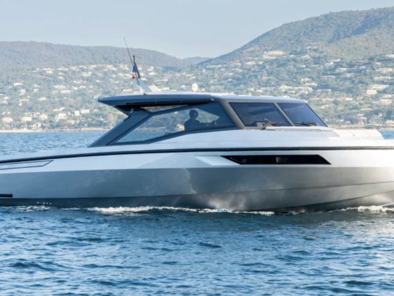 Yate de lujo para alquilar Saint-Tropez al mejor precio