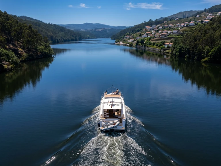 Alquiler de barcos Oporto barato de Azimut 39