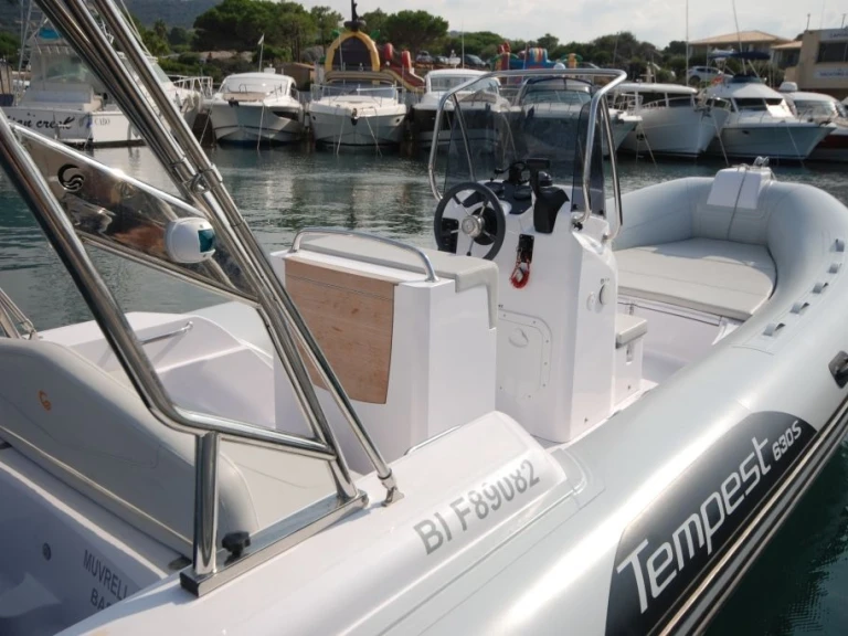 Alquiler Calvi - Capelli Tempest 630 en SamBoat