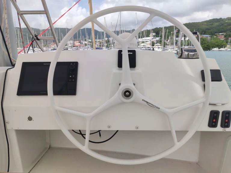 Bali Bali 5.4 de alquiler a Le Marin