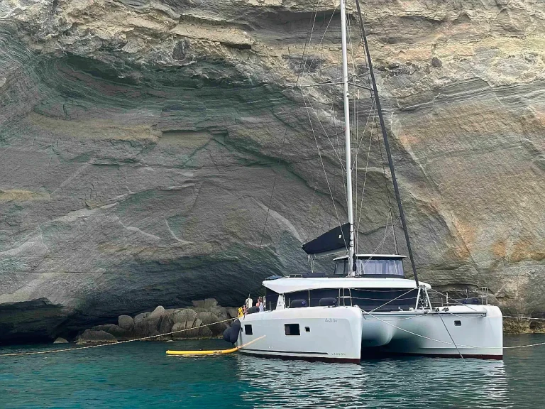 Alquiler de Lagoon Lagoon 42 en Paros (Isla)