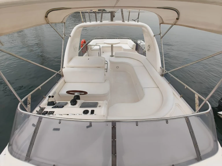 Alquiler Dubai Marina - Majesty Yachts Mejesty 50 en SamBoat
