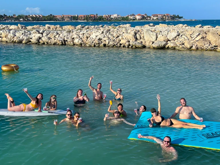 Alquiler de Yate de lujo, con o sin patrón Custom Made Puerto Aventuras