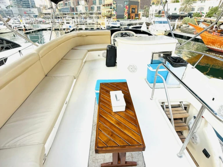 Alquiler Lancha Al Shaali Marine con o sin  título de navegación