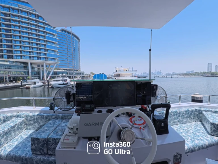 Alquiler Lancha en Dubai Marina - 101 Marine 101