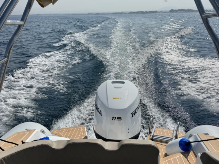 Alquiler de barcos Villaggio San Teodoro barato de GT SixFive
