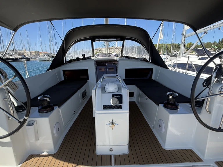Alquiler de Jeanneau Sun Odyssey 440 en Pula