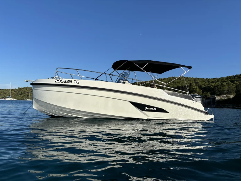 Alquiler de Arrow Arabis 23 Arrow Arabis 23 en Trogir