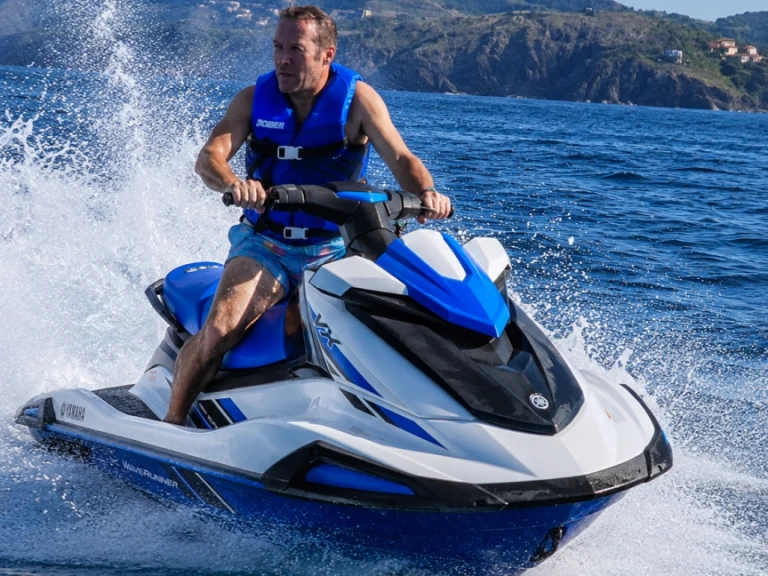 Alquiler de Moto de agua, con o sin patrón Yamaha Saint-Cyprien