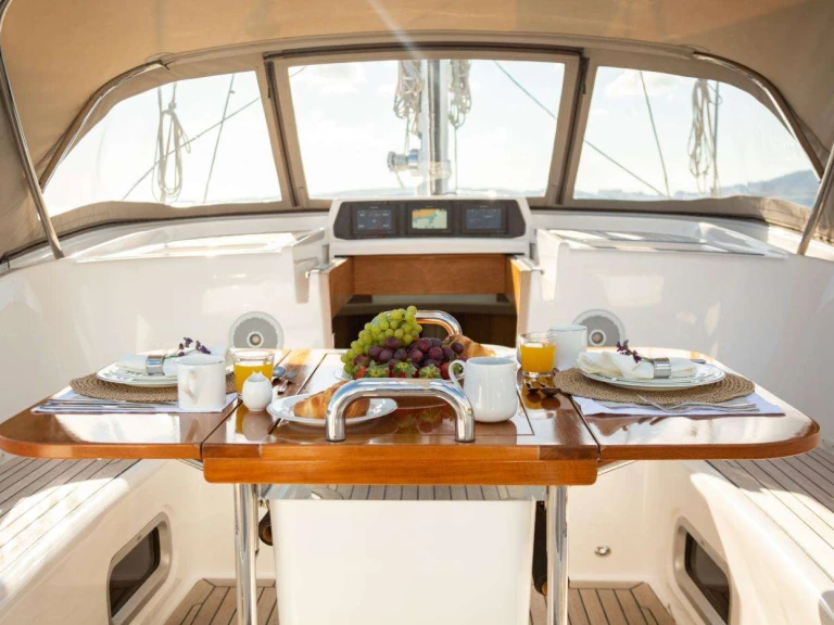 Alquiler Yate de lujo Oyster Marine con o sin  título de navegación
