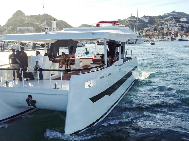 Alquiler Catamarán Custom Made con o sin  título de navegación