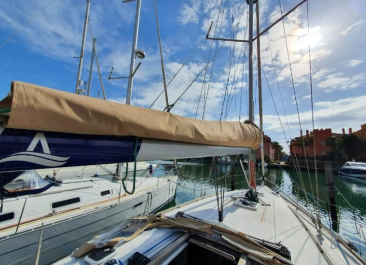 Alquiler de embarcaciones Dufour Dufour 375 Grand Large enPuerto Sotogrande en Samboat