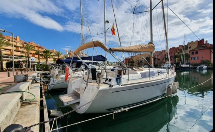 Alquiler de Velero, con o sin patrón Dufour Puerto Sotogrande