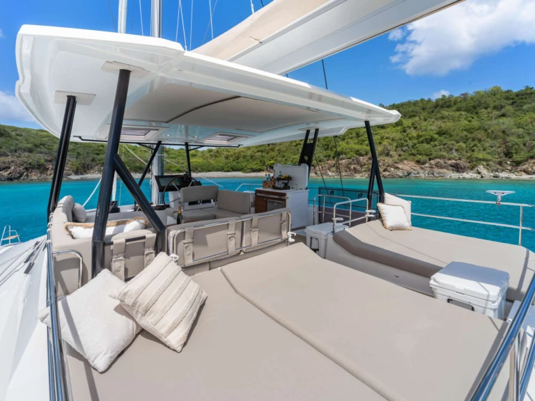 Alquiler de Fountaine Pajot PLUS 10 en Saint Thomas Island