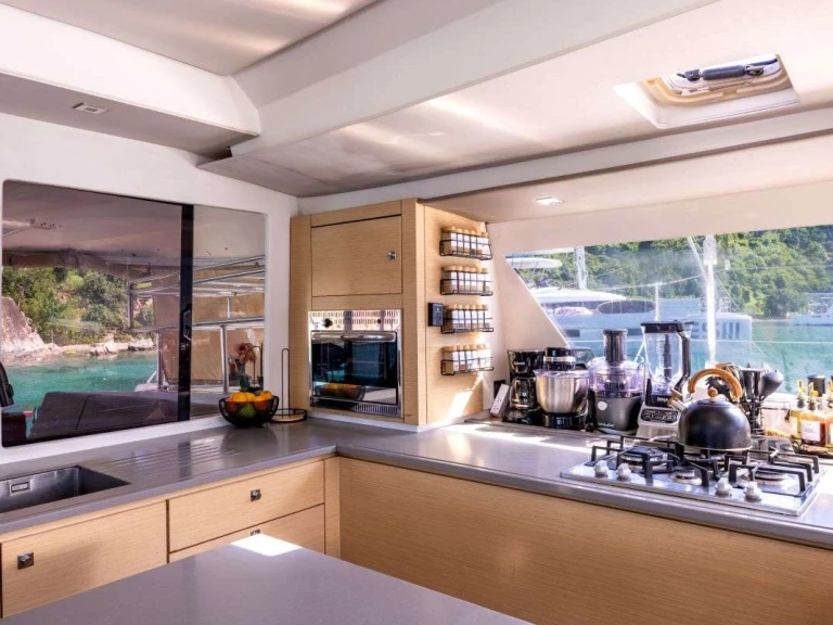 Alquiler de Yate de lujo, con o sin patrón Fountaine Pajot Tortola