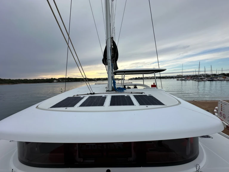 Alquiler Catamarán Lagoon con o sin  título de navegación