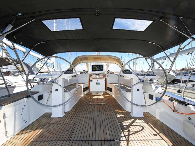 Alquiler de embarcaciones Bavaria Cruiser 45 enPula en Samboat
