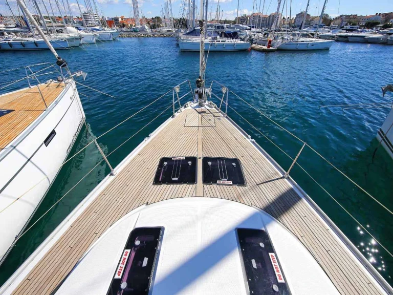 Alquiler de Velero, con o sin patrón Bavaria Pula
