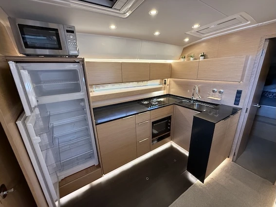 Alquiler de barcos Komolac barato de Bavaria S45 HT