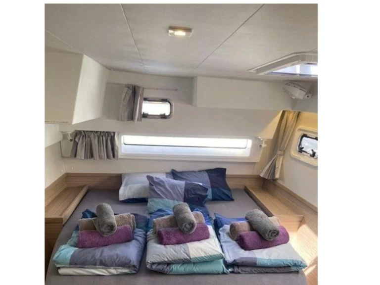 Alquiler Catamarán Lagoon con o sin  título de navegación