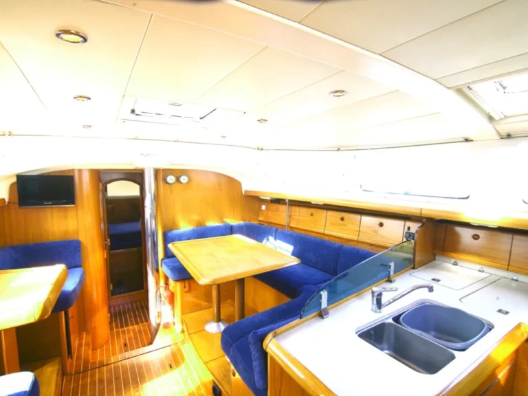 Alquiler de embarcaciones Jeanneau Sun Odyssey 43 DS enOban en Samboat