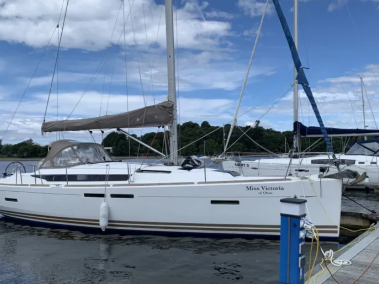 Alquiler de Velero, con o sin patrón Jeanneau Oban