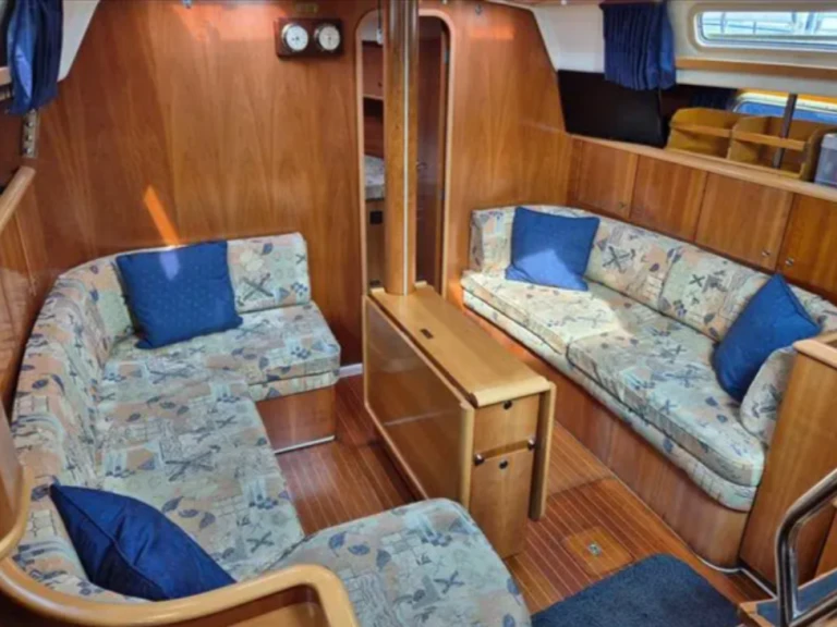 Alquiler de embarcaciones Moody Moody 40 enOban en Samboat